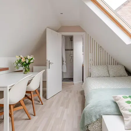 Sous Un Toit Perche Πανσιόν 3*